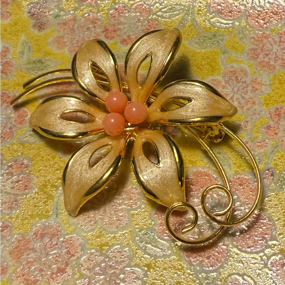 Elegant Gold and Peach Floral Brooch